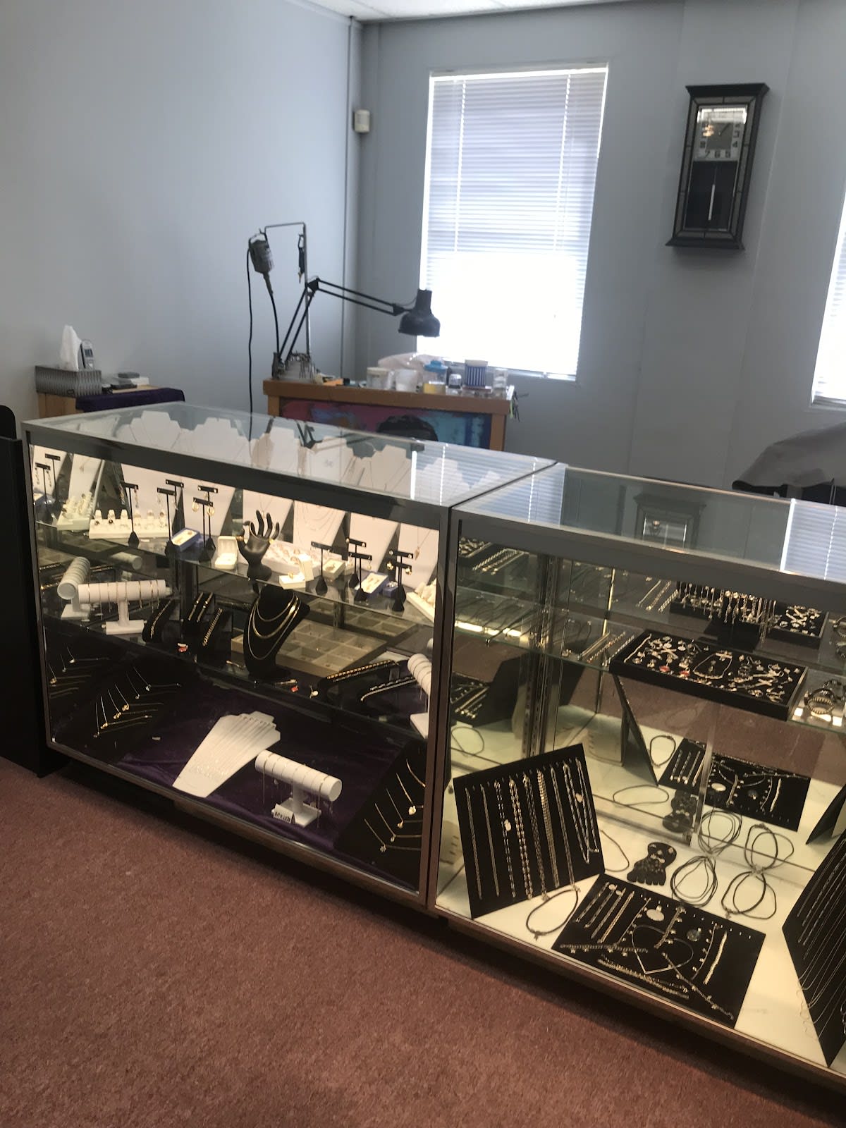 Arnez Silver & Goldsmith ; is on sale right now