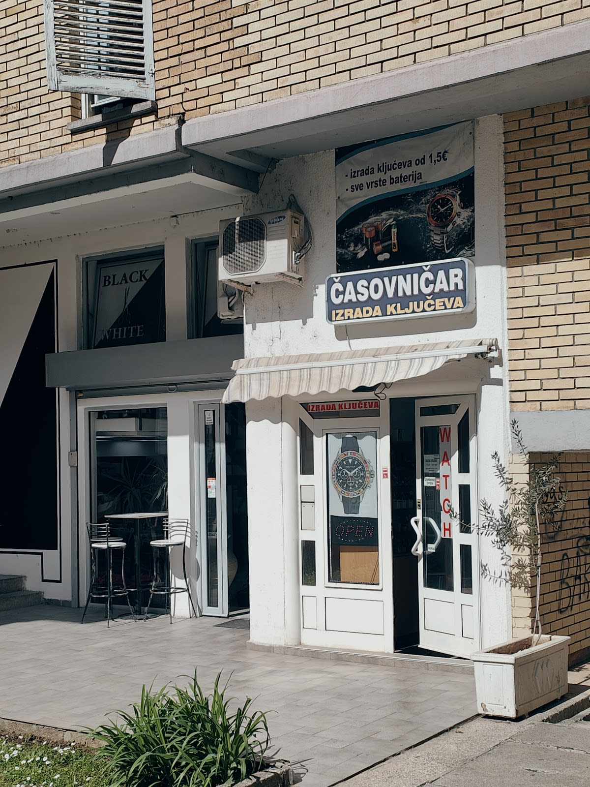 Časovničar -ključar Watch shop Crnić