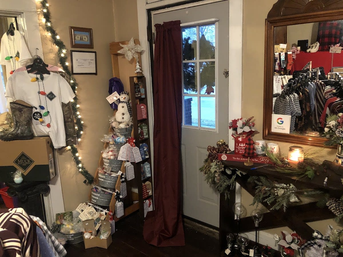 Aura Boutique