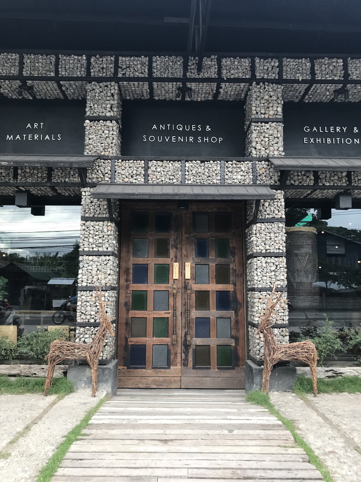 Manoy Antique