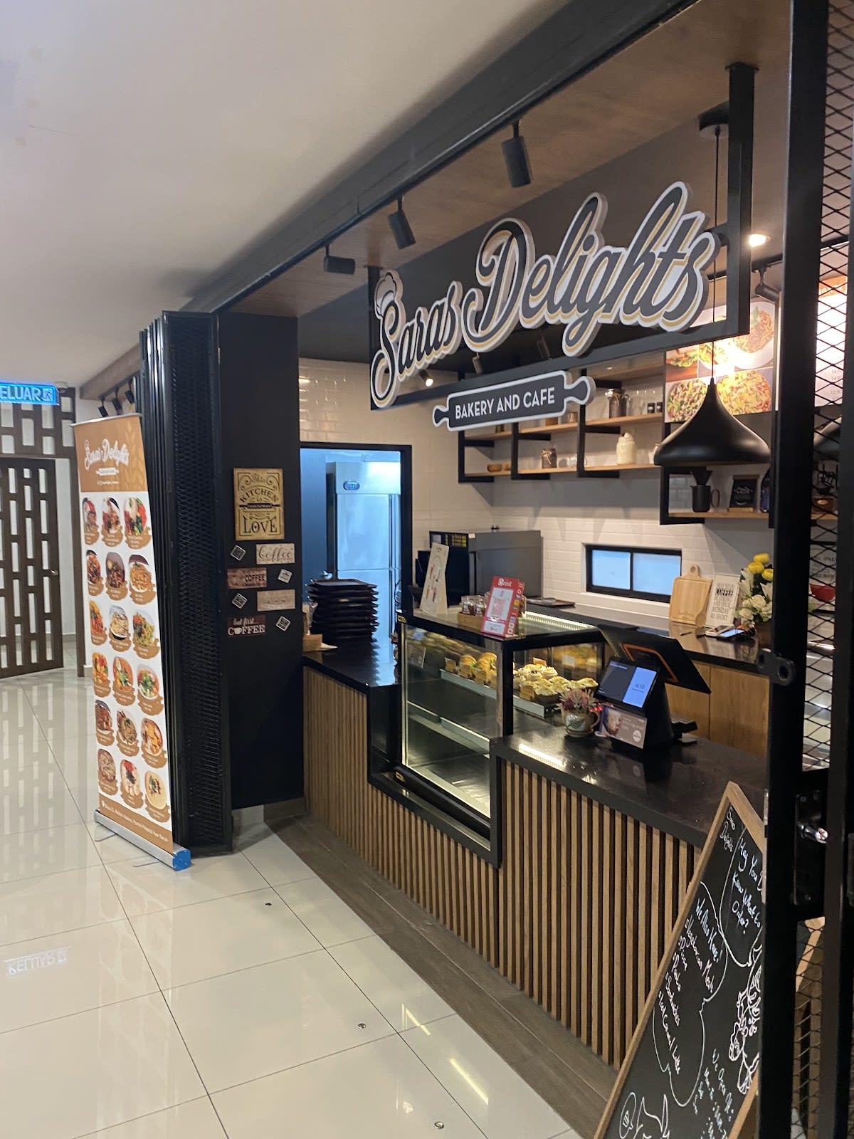 Saras Delights Bakery & Cafe