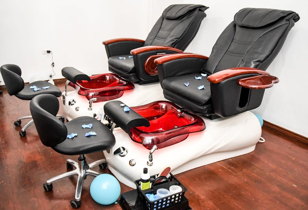 Signature Nails & Spa