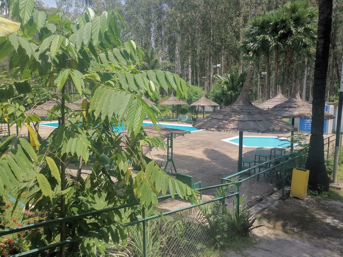Tennis Club