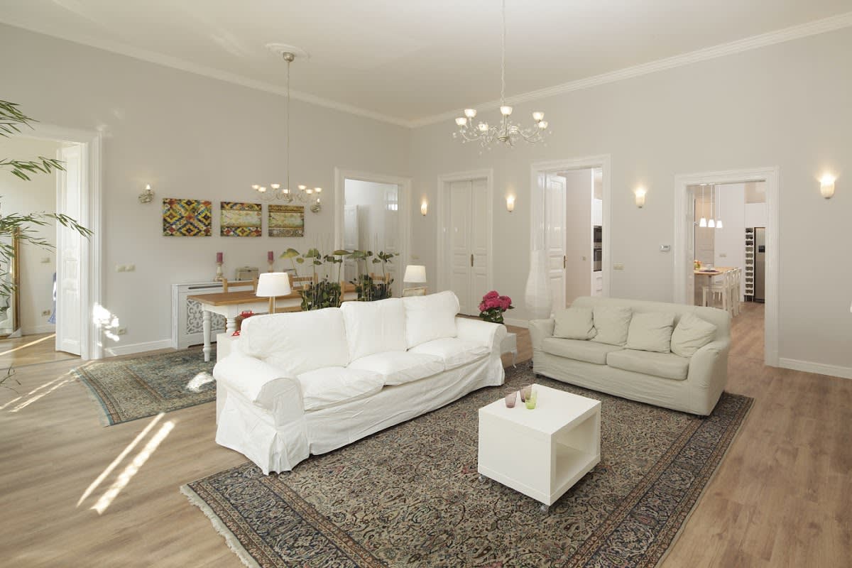 Urban Heaven Apartment - 3 bedrooms and 3 bathrooms, Free parking